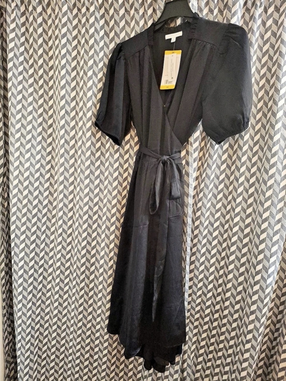 Draper James Black Wrap Midi Dress Size Medium NWT